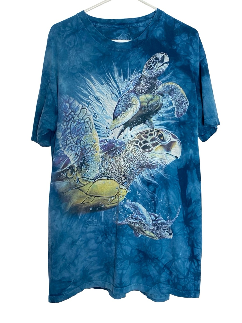 The Mountain Sea Turtles Cool Tee Tshirt Mens Unisex Size Large Made In USA Blue